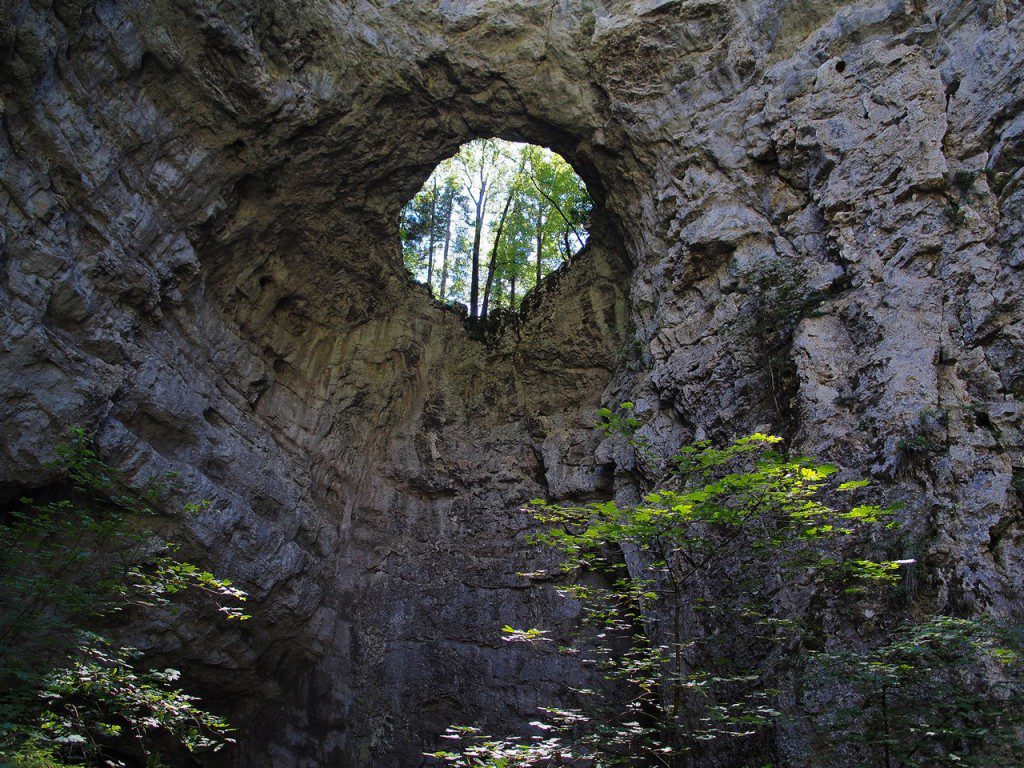 Tra grotte e torrenti: Rakov Škocjan d'estate 11 Mali naravni most