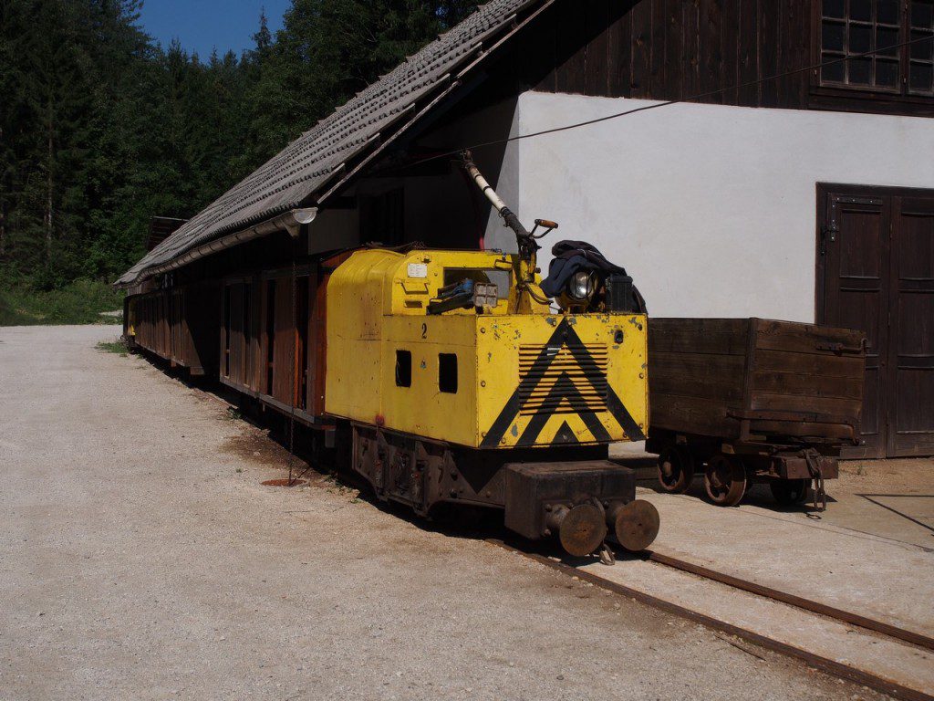 Podzemlje Pece: viaggio al centro della terra 4 il trenino della miniera