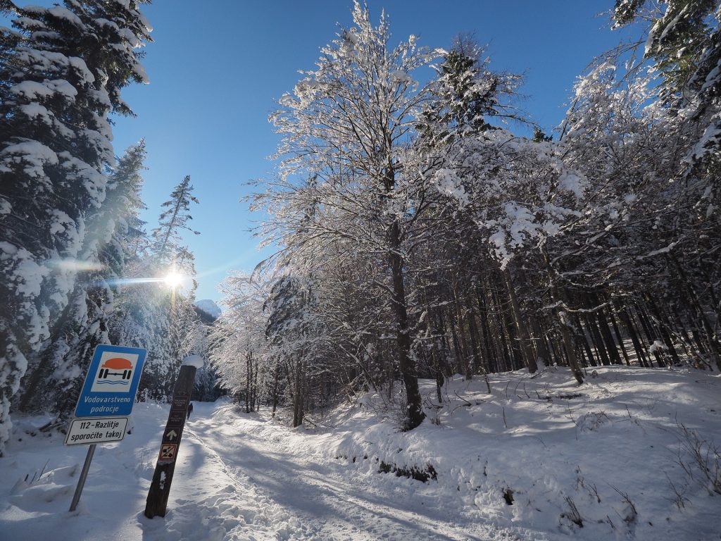Slap Peričnik, una meraviglia per tutte le stagioni! 6 La strada carrabile in inverno - Slap Peričnik