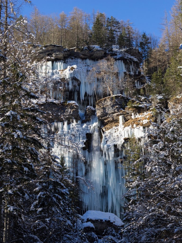 Slap Peričnik, una meraviglia per tutte le stagioni! 9 Le due cascate in inverno