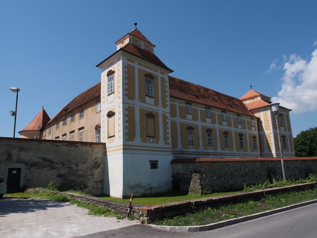 Dvorec Štatenberg: il palazzo estivo degli Attems 9 Il castello di Slovenska Bistrica