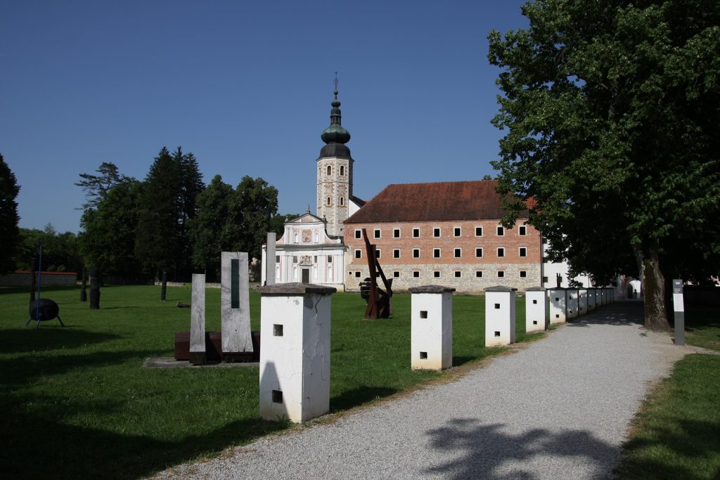 Girovagando tra i castelli del Posavje (parte 2) 13 Kostanjevica na Krki - Samostan - Castelli del Posavje