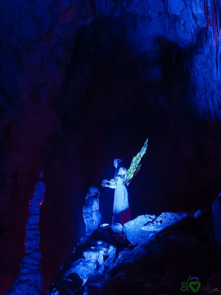 La magia del presepe vivente nelle Grotte di Postumia 9 Il presepe vivente nelle grotte di Postumia