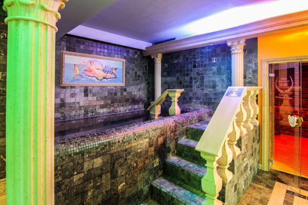 Terme Ptuj - Grand Hotel Primus 14 Il frigidarium, piscina con l'acqua fredda