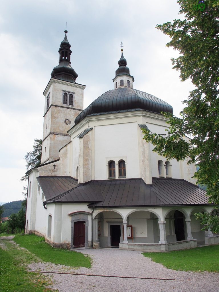 Nova Štifta, in pellegrinaggio tra tigli secolari 4 L'esterno della chiesa di Nova Štifta.
