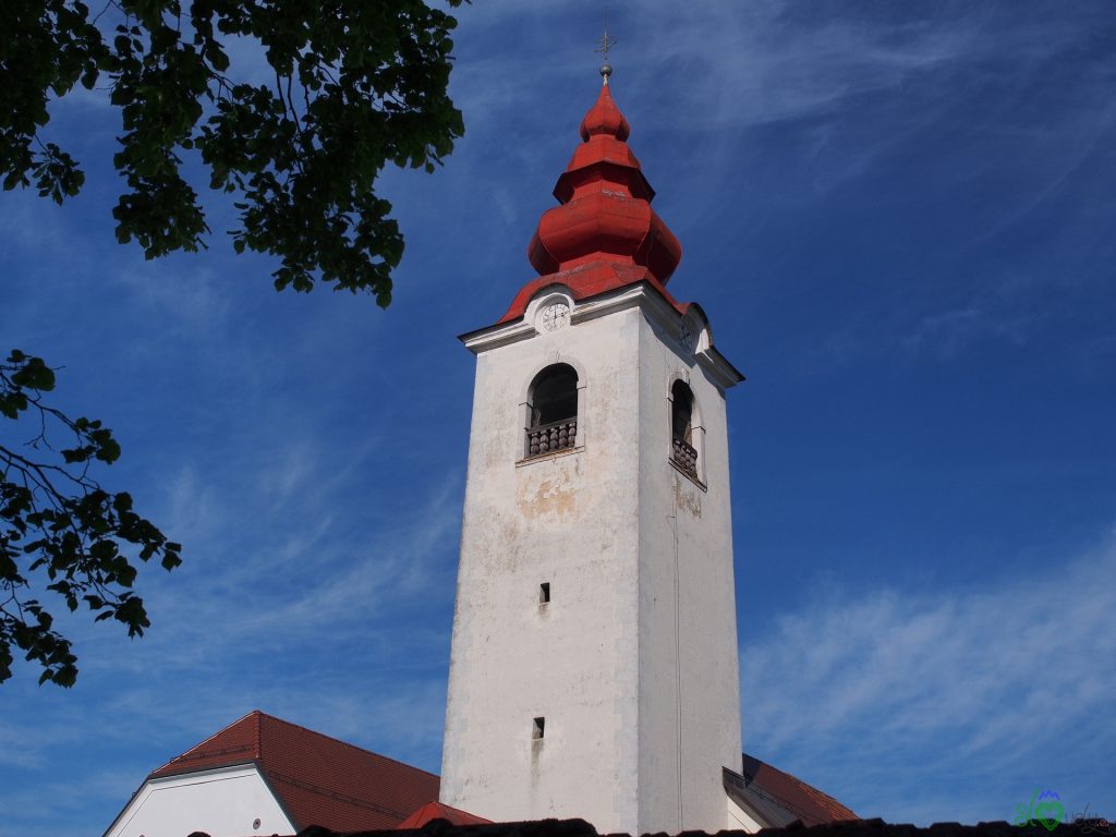 Tre chiese una accanto all'altra: Tri fare 8 Il campanile della chiesa dell'Ecce Homo