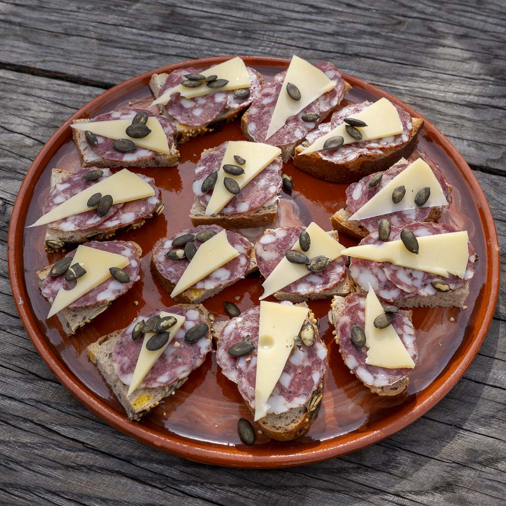 Alla scoperta della Prlekija tra vino e relax 26 Gli affettati non mancano mai sulle tavole della Prlekija.