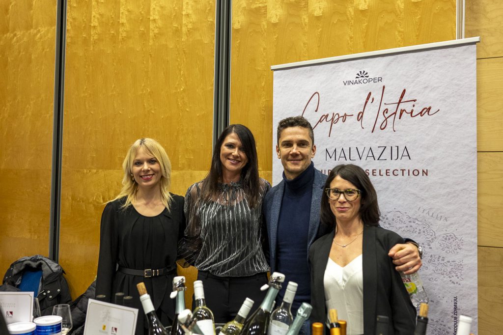 Festival della Malvasia di Portorož – Portorose: alla scoperta del vino dal tocco mediterraneo 10 Il team di Vinakoper al Festival della Malvasia.