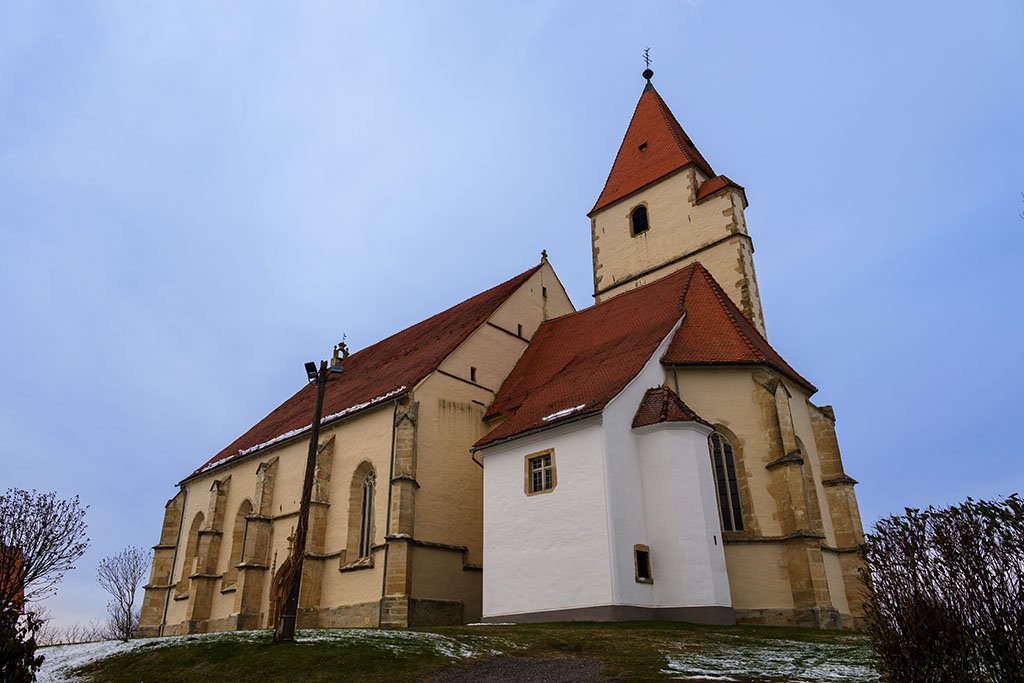Slovenske gorice: un mondo da scoprire nella Slovenia orientale 14 La chiesa dei Re Magi a Sveti Trije Kralji v Slovenskih Goricah.
