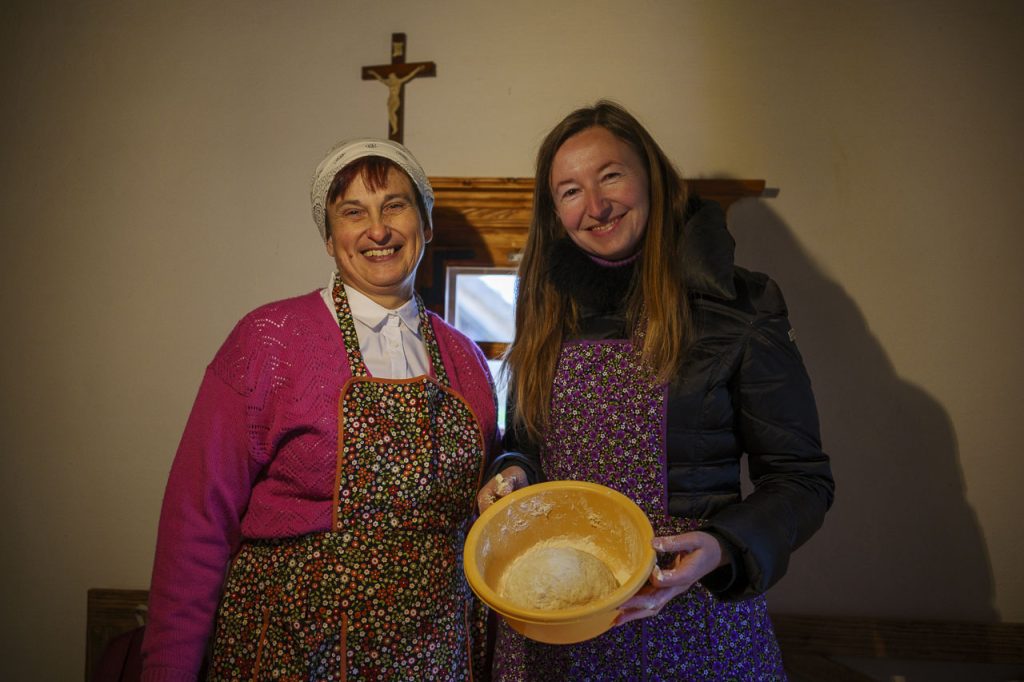 Slovenske gorice: un mondo da scoprire nella Slovenia orientale 6 Preparando la gibanica con un'ottima maestra!