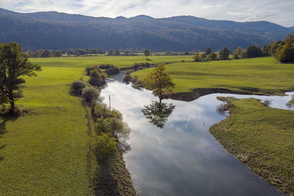 Il Planinsko polje quasi asciutto a inizio autunno.