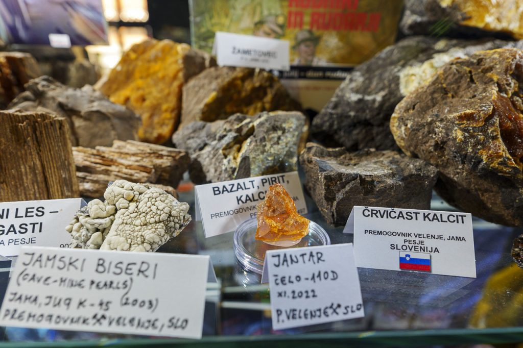 I minerali della Šaleška dolina alla Hiša mineralov di Velenje.