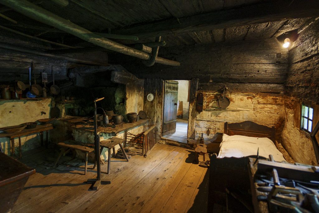 All'interno dell'affumincatoio della Kavčnikova domačija