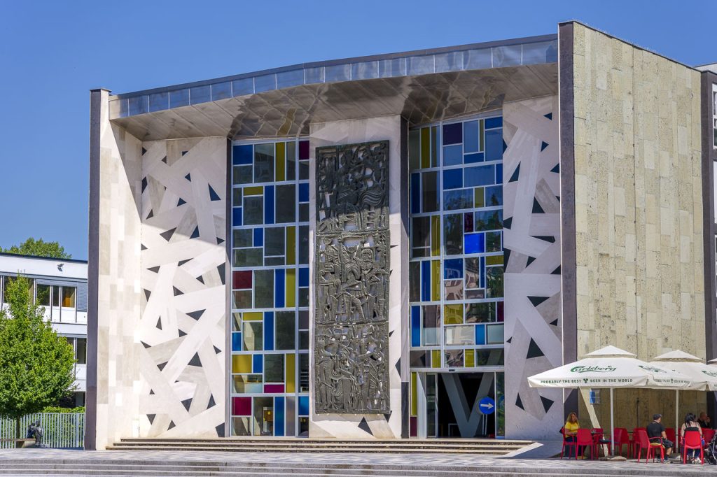 Velenje, la più giovane e dinamica città slovena 17 La Casa della Cultura di Velenje.