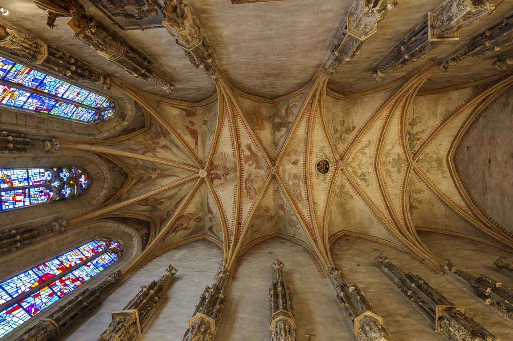 La spettacolare cappella nord del Duomo dedicata all'Addolorata Madre di Dio.