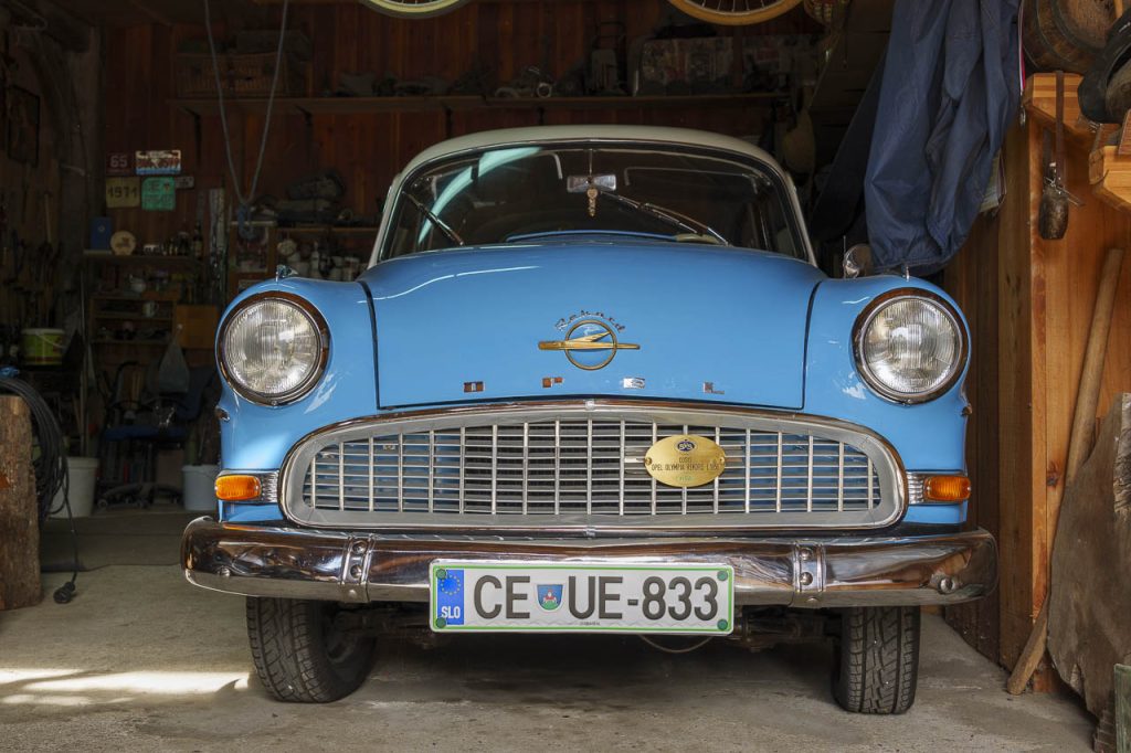 La splendida Opel Rekord del signor Franc.