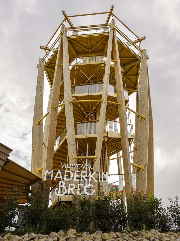 Mađerkin breg, la torre panoramica di Vidikovac.