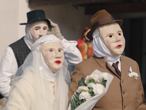La sposa e lo sposo. Carnevale Kal nad Kanalom.