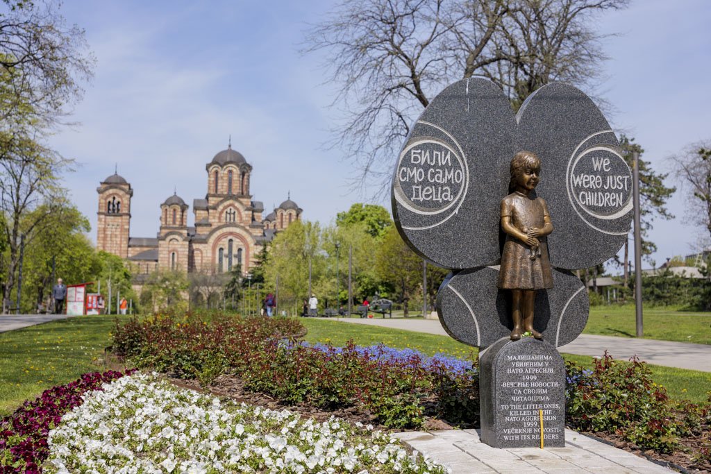 Alla scoperta della Serbia a Belgrado e dintorni 13 Tašmajdan: la chiesa di San Marco dietro al memoriale ai bambini uccisi dagli attacchi NATO.
Alla scoperta della Serbia.