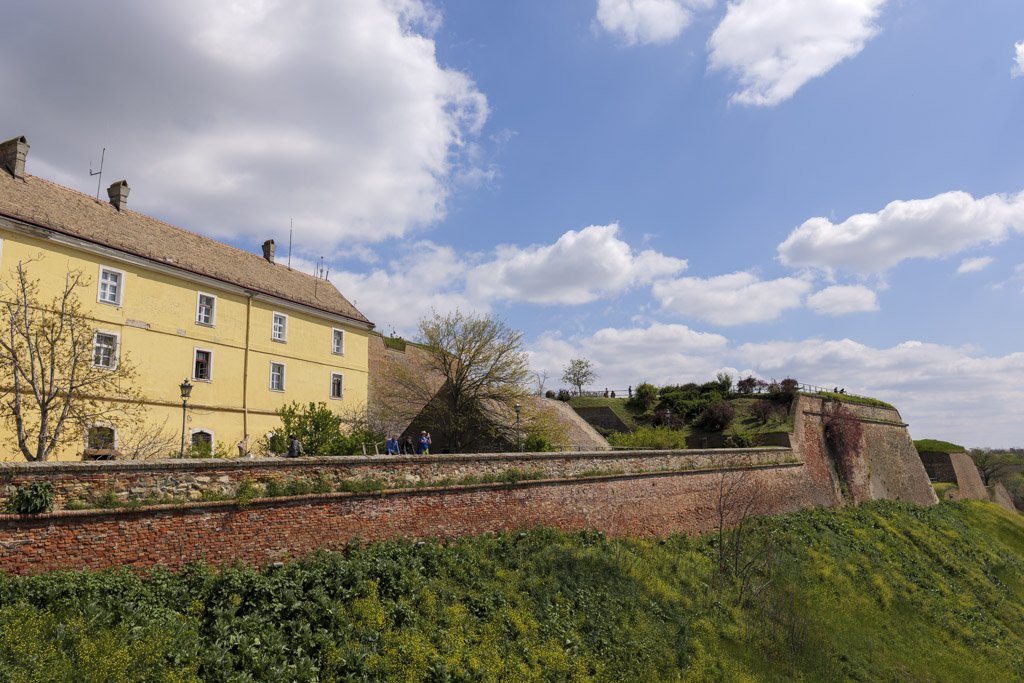 Alla scoperta della Serbia a Belgrado e dintorni 34 La possente fortezza di Petrovaradin di fronte a Novi Sad.
Alla scoperta della Serbia.