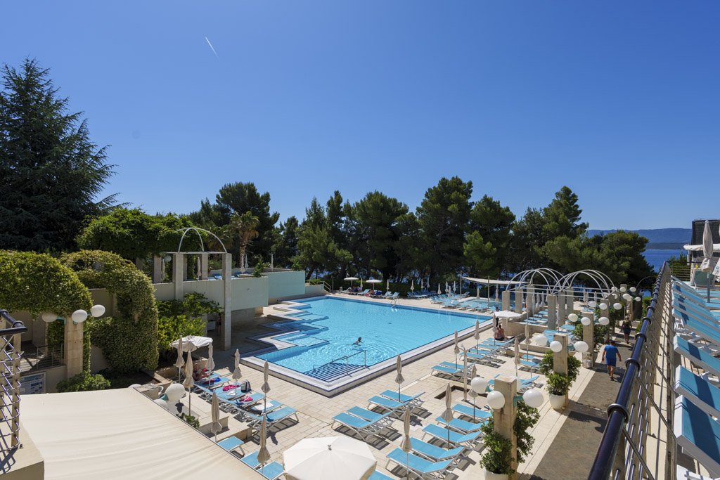 La piscina principale del Bretanide Resort.
