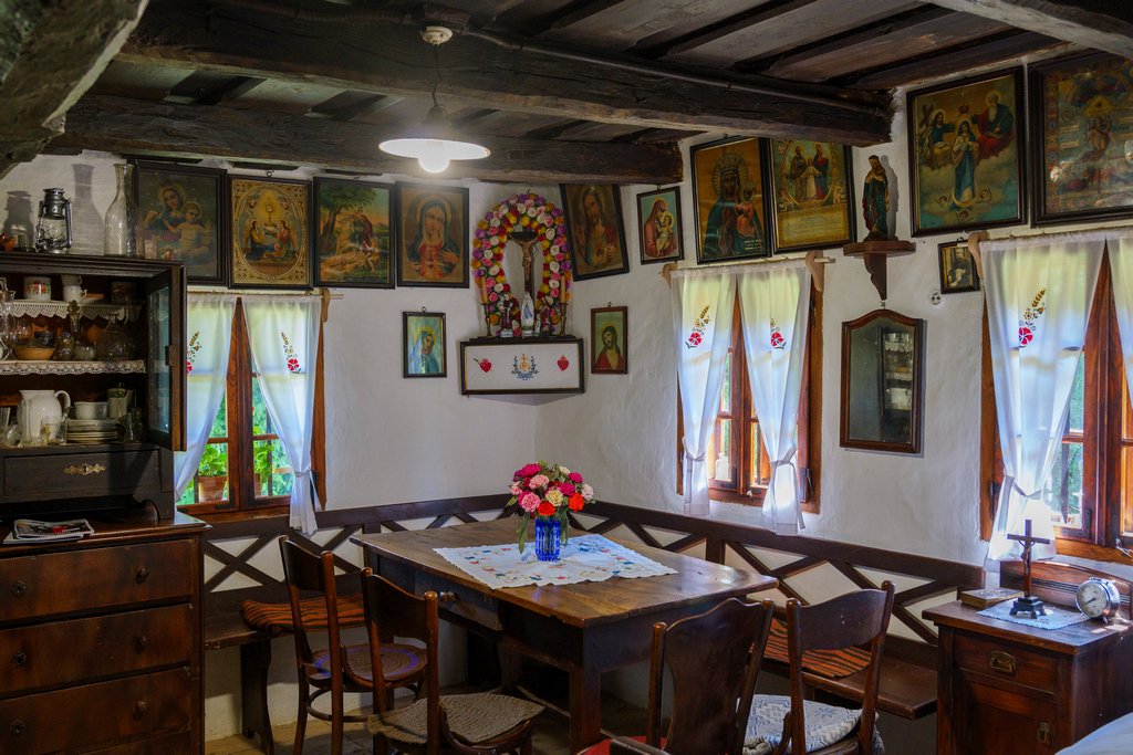 L'interno della Juneževa domačija.