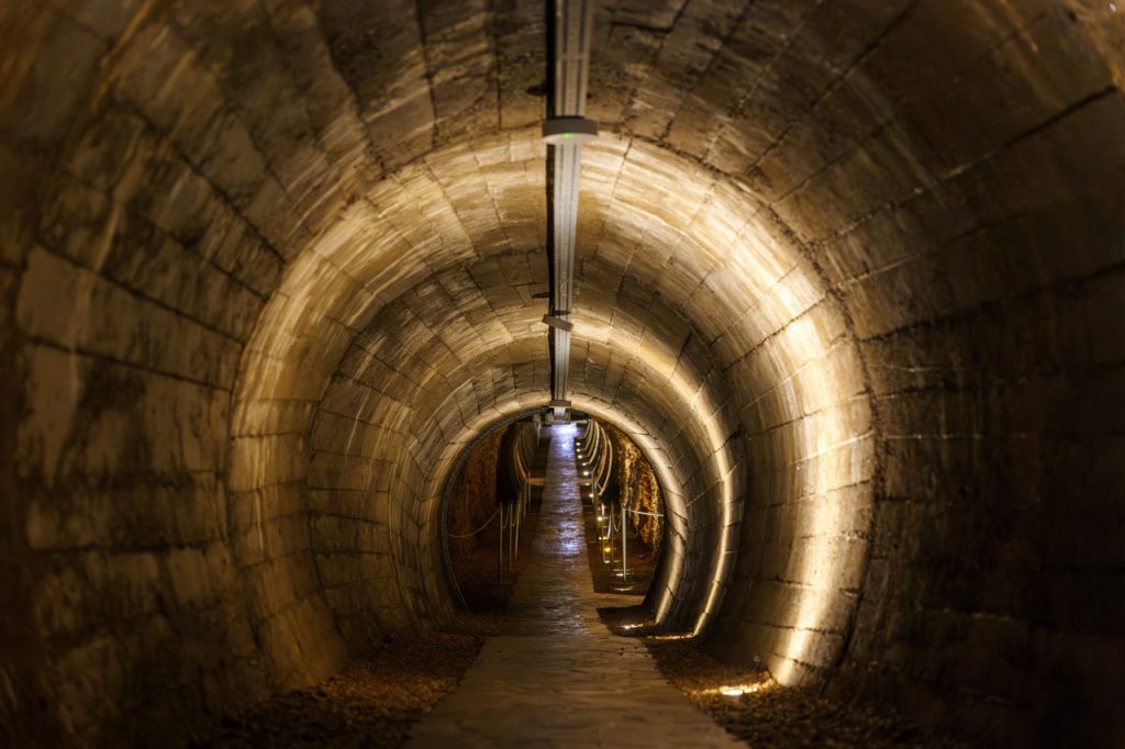 All'interno dei tunnel sotto al centro storico di Kranj.