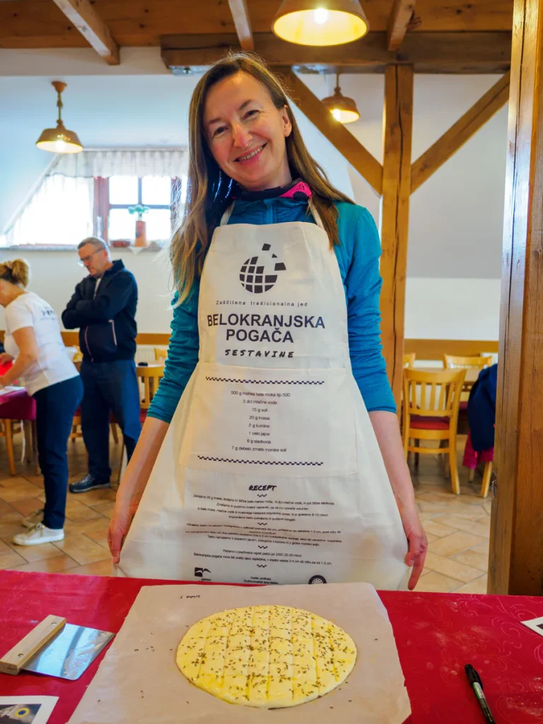 Pronta per preparare la belokranjska pogača!