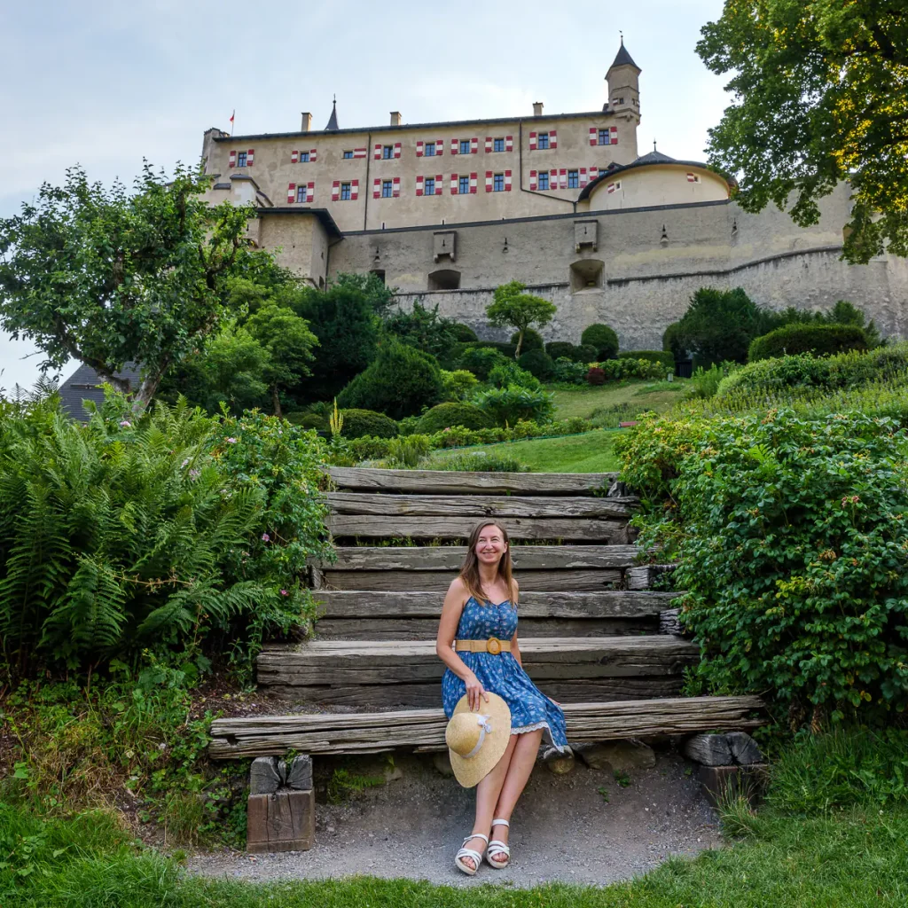 Cosa vedere a Werfen e dintorni: itinerario di 2 giorni nel Salisburghese 10 Un po' di riposo sul bastione inferiore di Hohenwerfen.