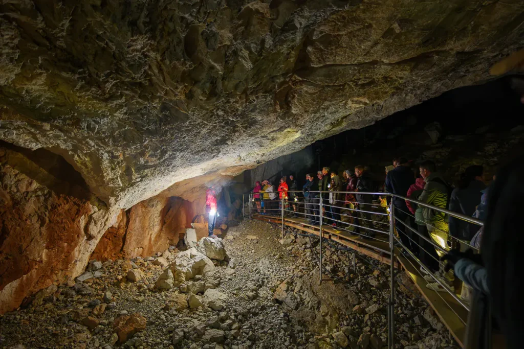 Cosa vedere a Werfen e dintorni: itinerario di 2 giorni nel Salisburghese 20 Comincia il nostro cammino all'interno delle grotte di ghiaccio.
