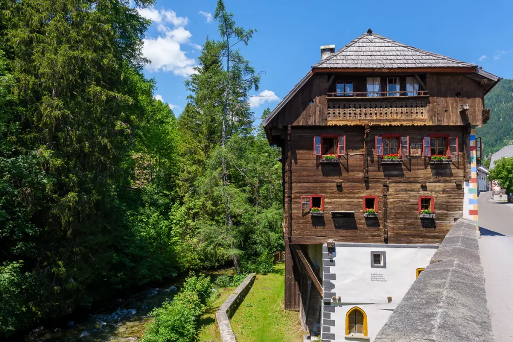 Cosa vedere a Werfen e dintorni: itinerario di 2 giorni nel Salisburghese 8 Anche il borgo di Mauterndorf è particolarmente pittoresco.