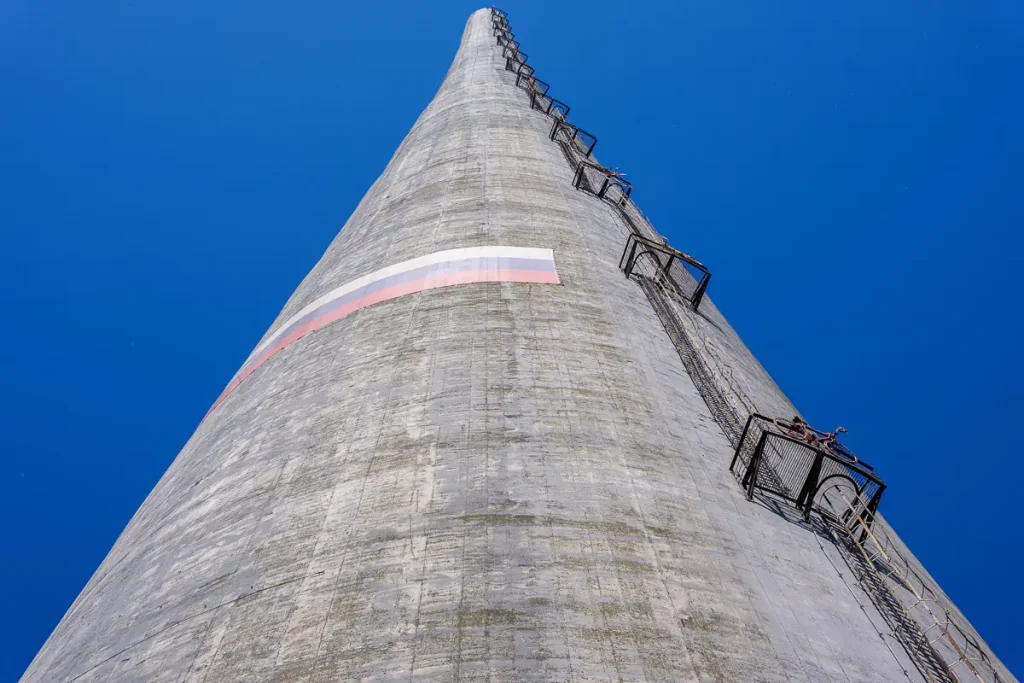 Slovenia insolita: Zasavje, le città minerarie di Trbovlje e Hrastnik e una cena fuori dagli schemi 7 La ciminiera di Trbovlje in tutta la sua maestosità!