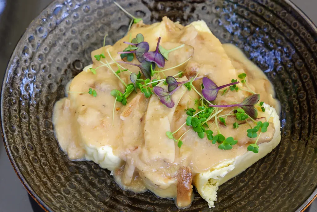 Mangiare e dormire in Dolenjska: la nostra guida tra gusto e relax autentico 5 L'ottima zuppa di porcini della gostilna Koren.