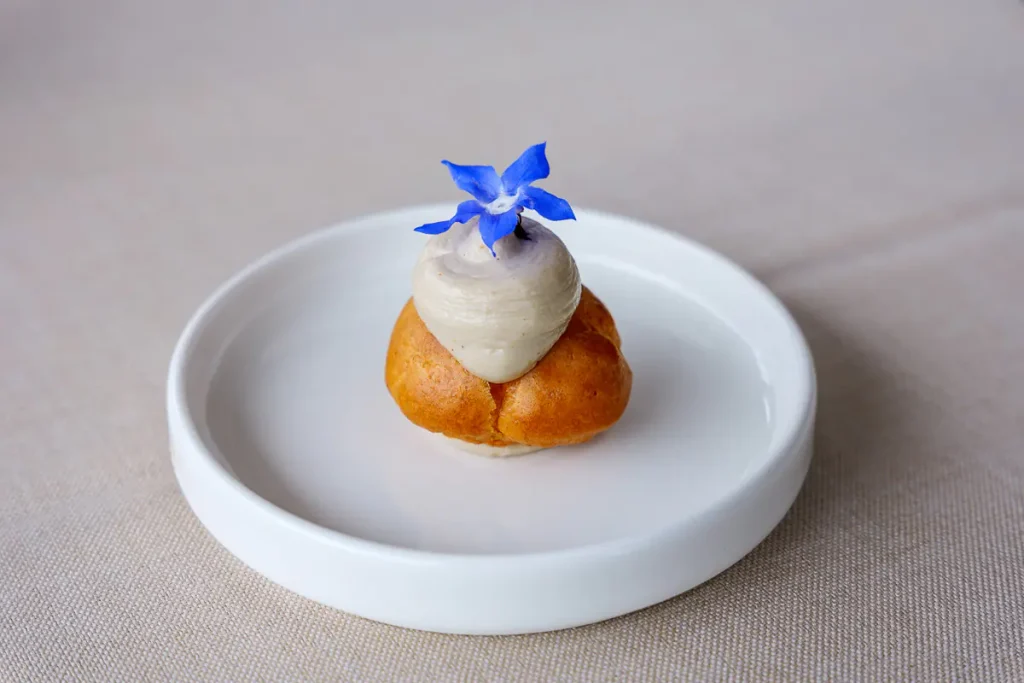 Mangiare e dormire in Dolenjska: la nostra guida tra gusto e relax autentico 9 Il saluto dello chef con dei delicati amuse bouche. Hiša Fink.